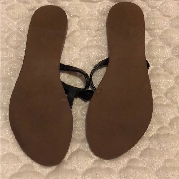 Authentic Tory Burch Black Thong Sandal - Picture 3 of 3